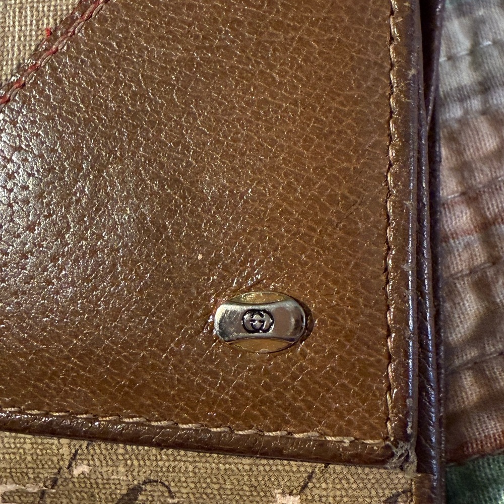 Vintage Gucci Accessory Collection Monogram coated leather wallet - Picture 2 of 15